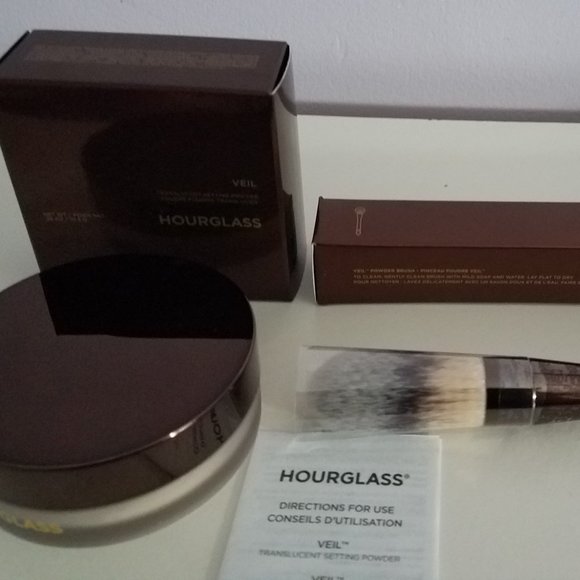$21 OFF  ✅ Hourglass VEIL POWDER BRUSH Double Ended (Dual-Sided) ✨ NEW IN BOX - Picture 5 of 12